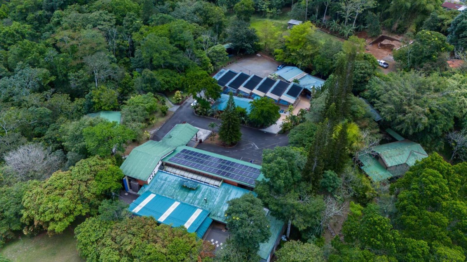 Avita Lodge Quesada  Экстерьер фото