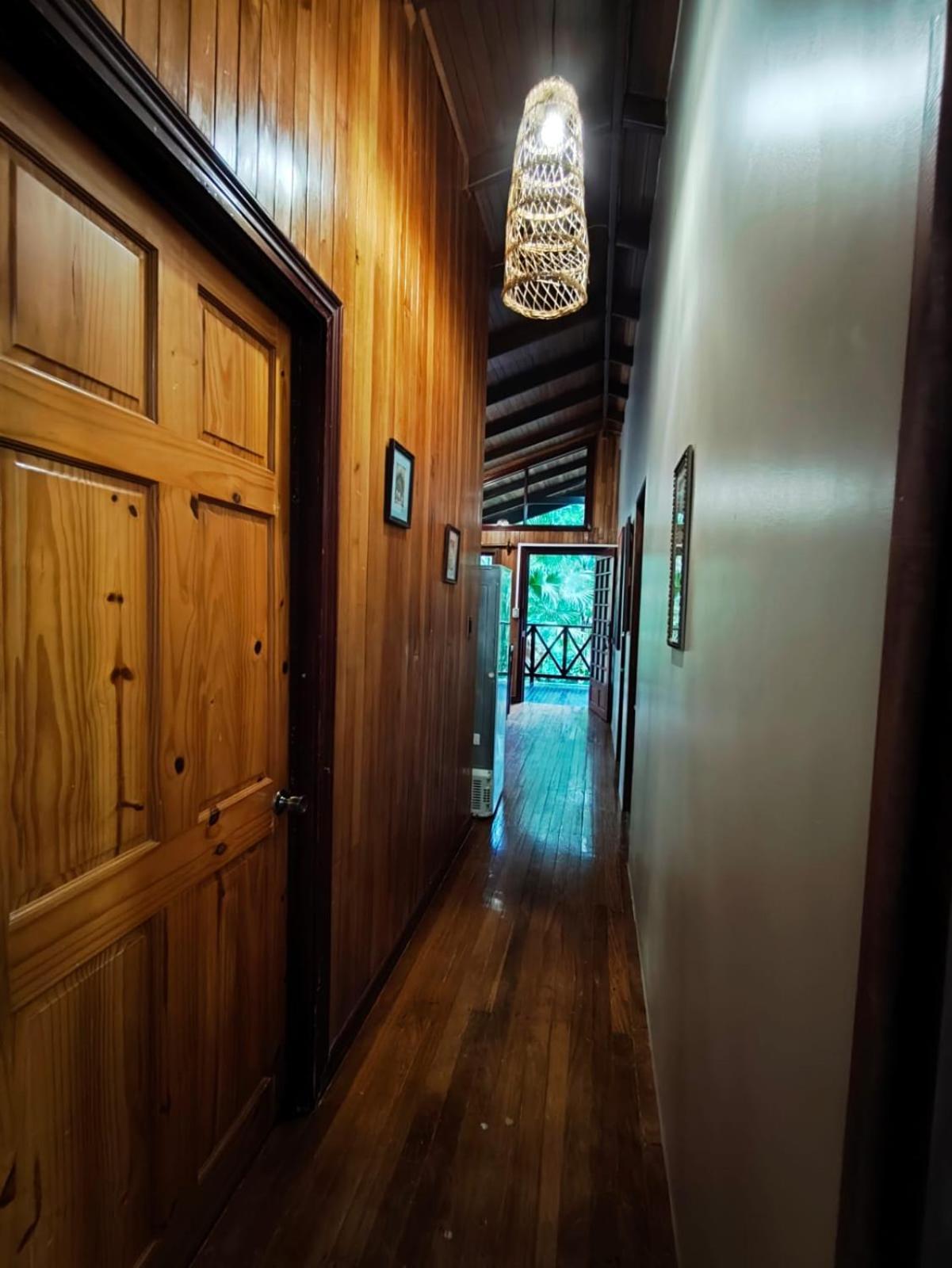 Avita Lodge Quesada  Экстерьер фото
